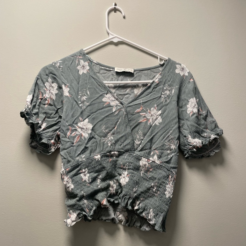 Cute floral print top